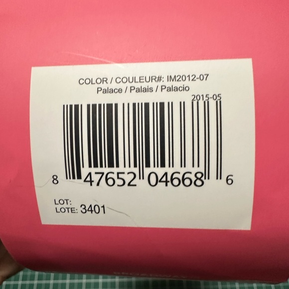 Isaac Mizrahi Craft Yarn - Dark Brown with Metallic Flecks - Picture 6 of 6